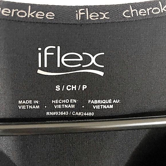 iflex by Cherokee
Women's V-Neck Knit Panel Solid Scrub Top: SMALL - Picture 3 of 6